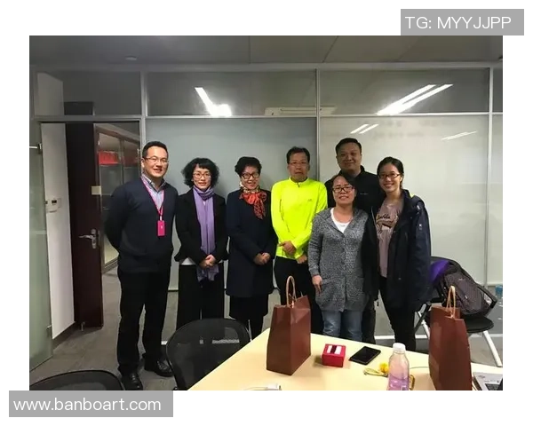 重庆足球队的运营策略分析与成败经验总结